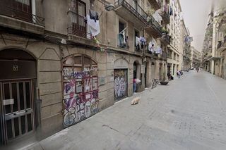Piso en venta en El Raval en Barcelona