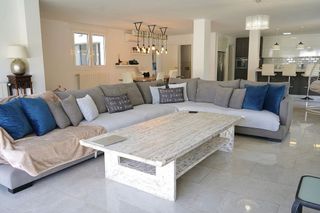 Casa en alquiler en Nueva Andalucía centro en Marbella