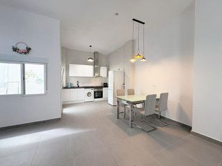 Piso en venta en Carolinas Bajas en Alicante