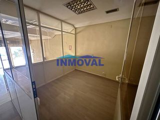 Local comercial en alquiler en Valdepeñas