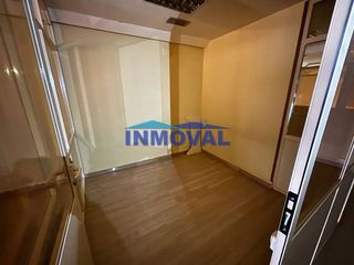 Local comercial en alquiler en Valdepeñas