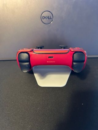 Mando PS5 Volcanic Red con joysticks magnéticos