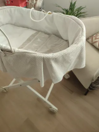 Capazo para cuna con textiles