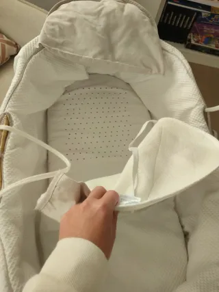 Capazo para cuna con textiles