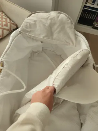 Capazo para cuna con textiles