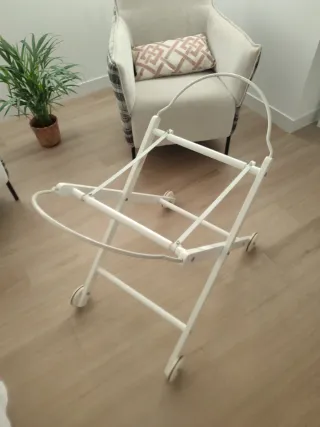 Capazo para cuna con textiles