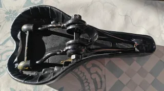 Sillín de bicicleta negro