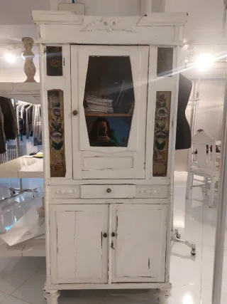 Set de muebles de madera blanca estilo vintage