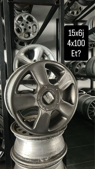 várias Llantas 4x100
