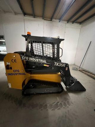 Mini pala cargadora CFG TK35R Como nueva