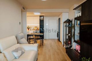 Piso en venta en Valdeacederas en Madrid