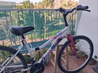 Bicicleta de Montaña 26 Blanca y Rosa