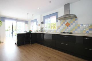 Chalet en alquiler en Elviria en Marbella