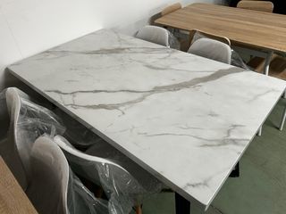 Mesa efecto mármol nueva