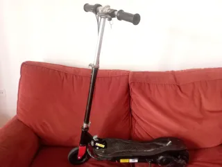 Patinete eléctrico infantil