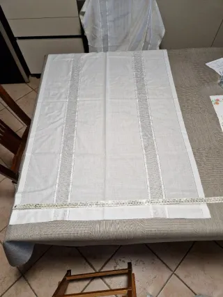 Tenda bianca per portafinestra