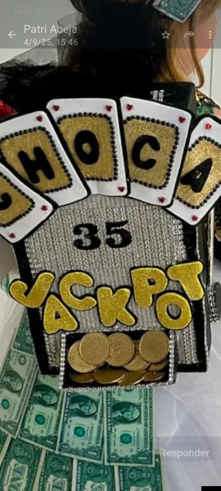 Caja Jackpot con Monedas y Billetes