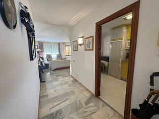 Piso en venta en Playa de la Fontanilla en Marbella