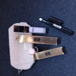 Set YSL Maquillaje Neceser y Productos