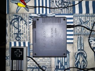 Consola tipo Nintendo NES – retro – con juegos