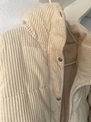 Abrigo acolchado beige