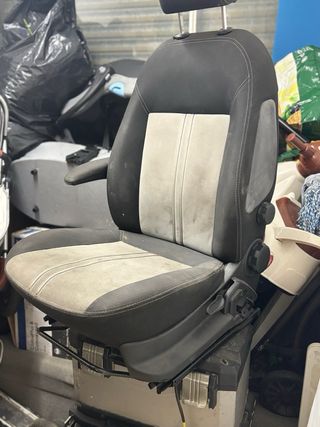 Asientos de Coche Par. Delanteros.  Fiat.