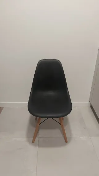 Pack 4 Sillas Comedor Plástico y Madera