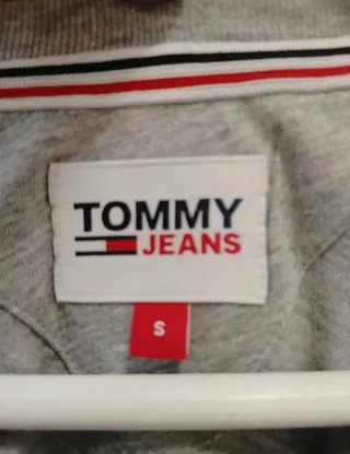 Camiseta Tommy Jeans Gris Talla S