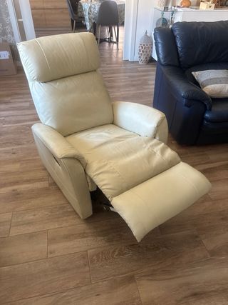 Poltrona relax in pelle beige