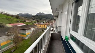 Piso en alquiler en Ramales de la Victoria