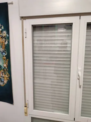Ventana aluminio con fijo abajo