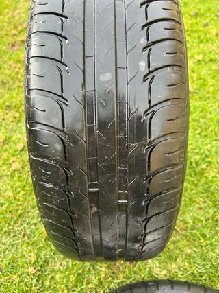 Llantas y neumáticos