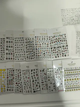 Pack 30 paquetes de Pegatinas para uñas - Diseños