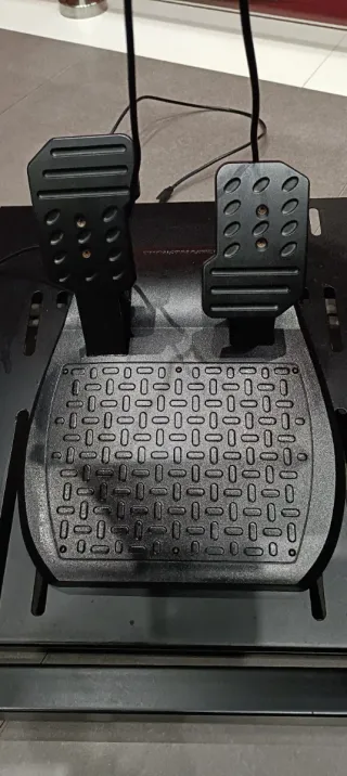 Volante Thrustmaster T80 Ferrari 488 GTB