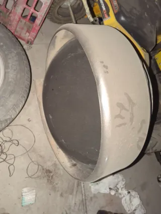 Rueda Nissan Terrano2 de repuesto con cubre rueda