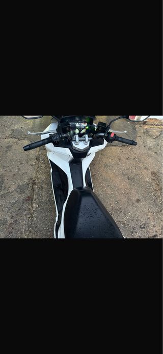 Moto SYM 125cc Scooter Automática  Tlf: 660444055