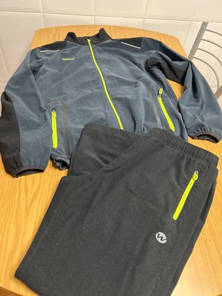 Conjunto chándal gris y negro