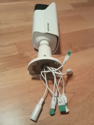 Cámara IP Hikvision DS-2TD2628-3/QA