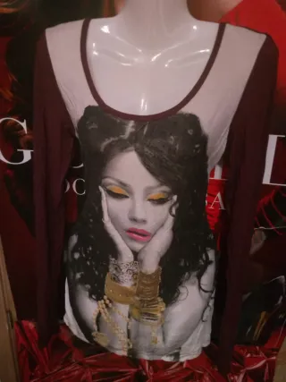 Blusa preciosa con estampado de mujer