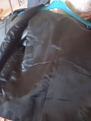 Chaleco de piel negro