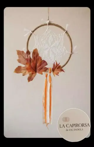Atrapasueños artesanal hojas y cintas