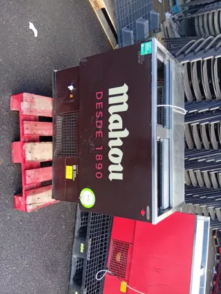 Botellero Mahou y san Miguel