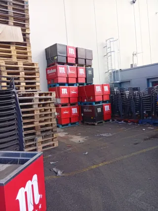 Botellero Mahou y san Miguel