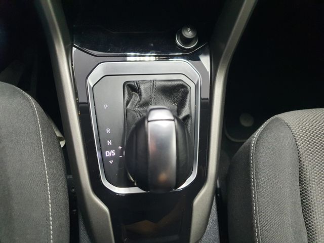 Volkswagen T-Roc 150CV DSG7 AUTOMÁTICO AÑO 2021