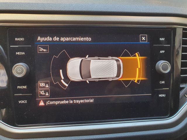 Volkswagen T-Roc 150CV DSG7 AUTOMÁTICO AÑO 2021