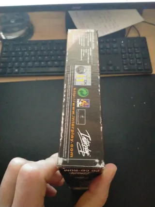 Vendo o cambio Invictus: In The Shadow of olympus