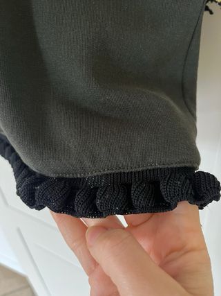 Abito felpa con ricami floreali