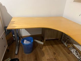 Escritorio Ikea madera y metal Galant