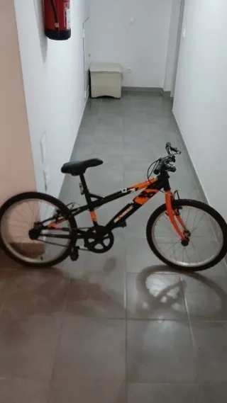 Bicicleta BMX Negra
