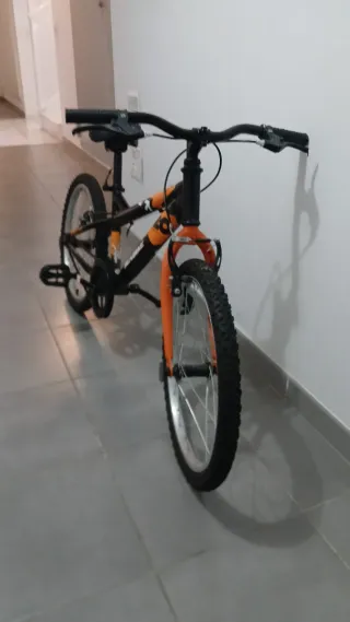 Bicicleta BMX Negra